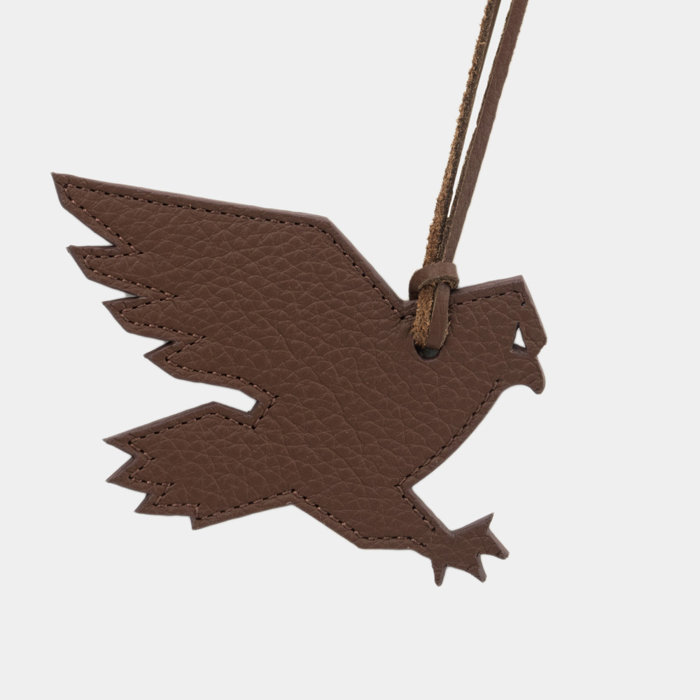 Брелок Aigle  из кожи теленка шоколадного цвета