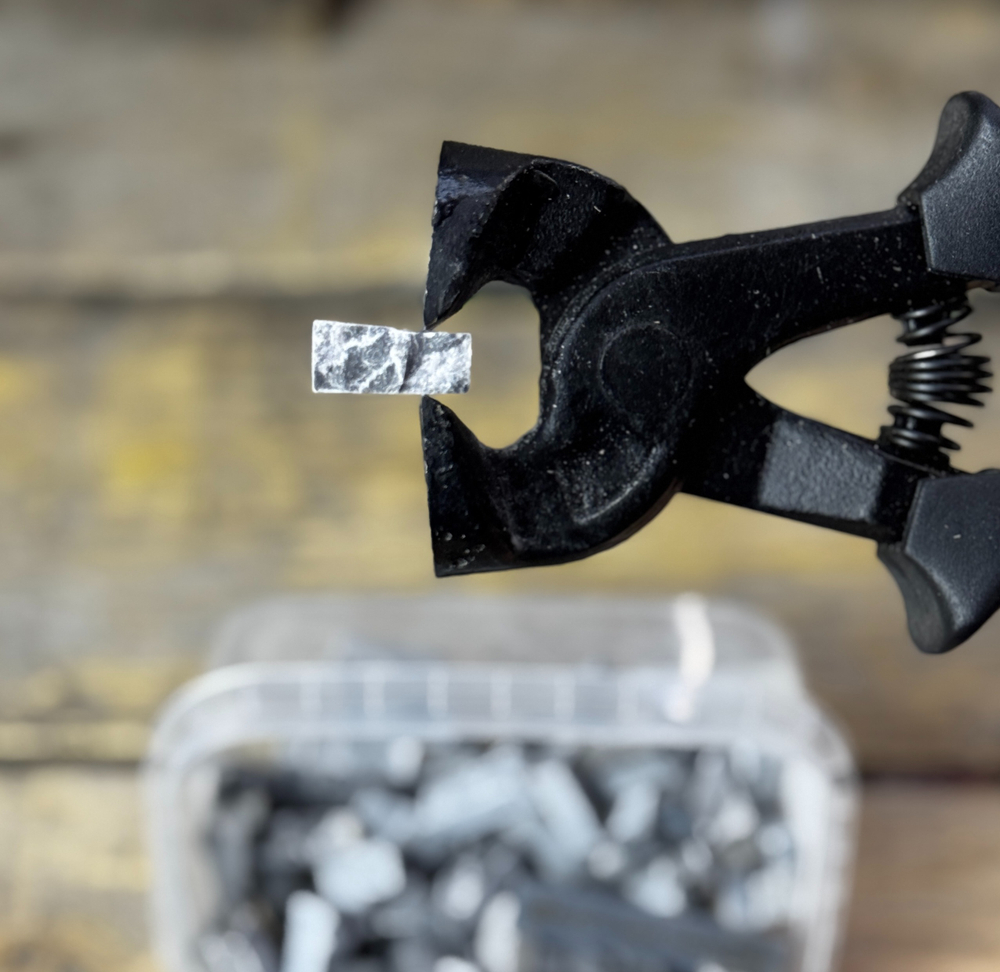 Колотый натуральный камень NS377, 350гр