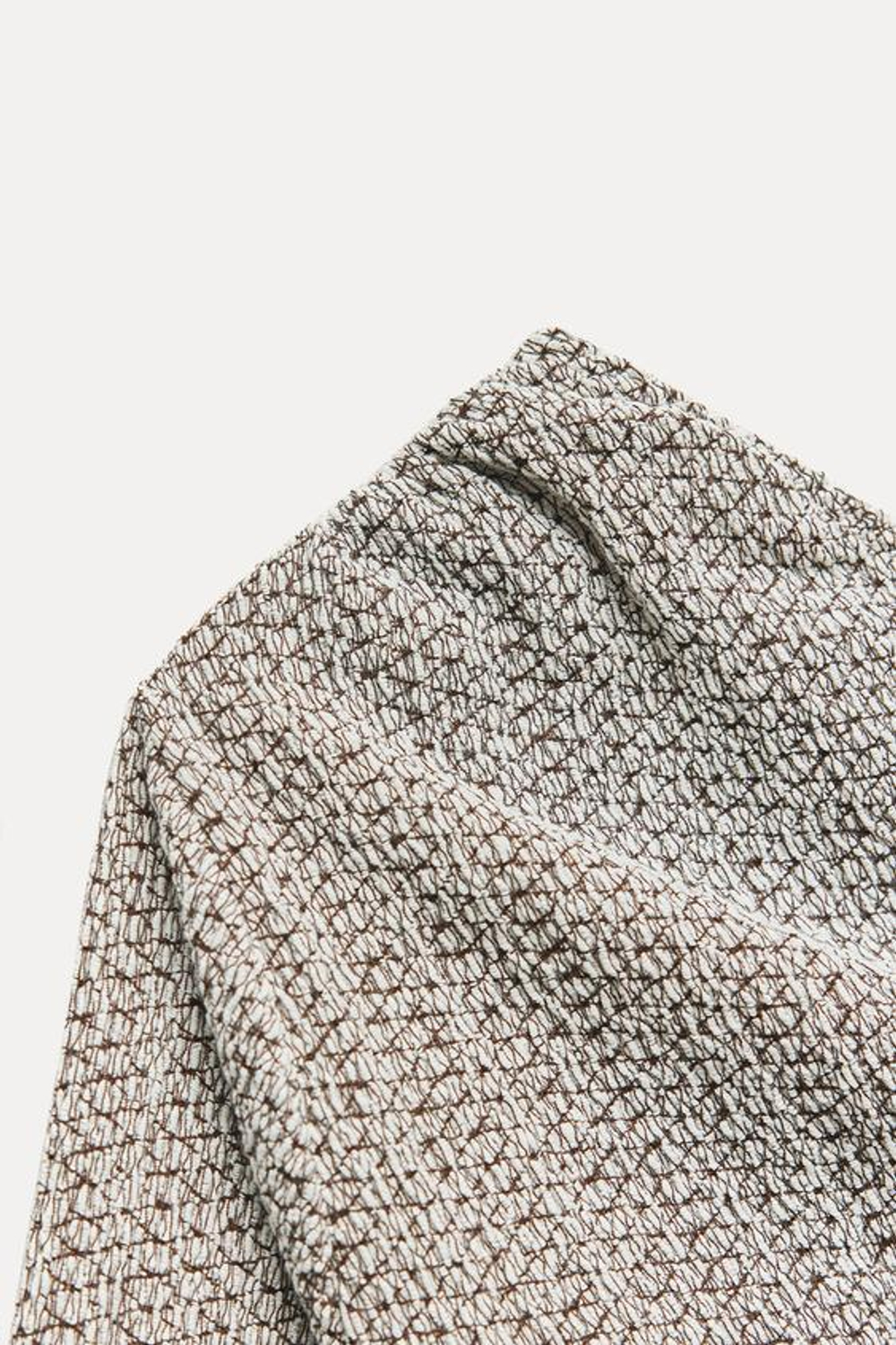 ZARA АСИММЕТРИЧНЫЙ ТОП ИЗ РЕЛЬЕФНОЙ ТКАНИ, КОРИЧНЕВЫЙ/ЭКРЮ