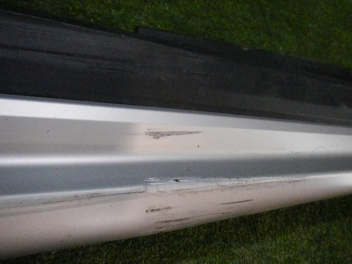 Накладка порога правая Mini Countryman F60 (16-23)