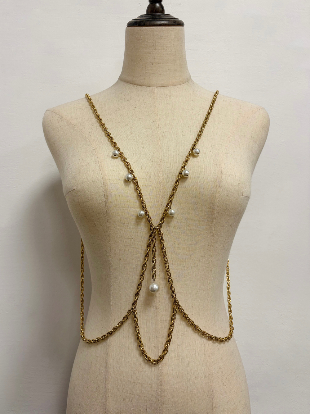 Цепь на тело (body chain)