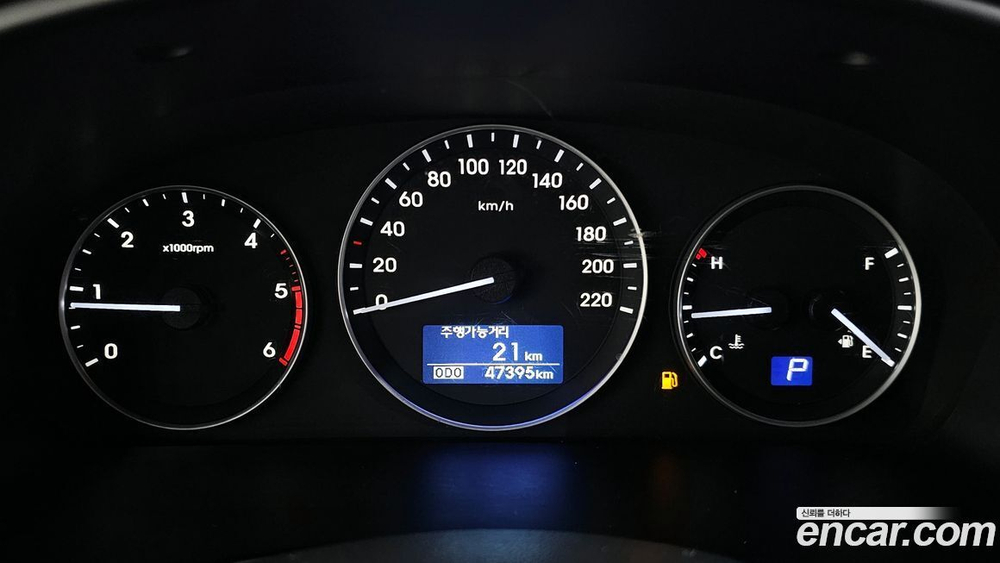 Hyundai The New Grand Starex Van 5-и местный (07.2020)