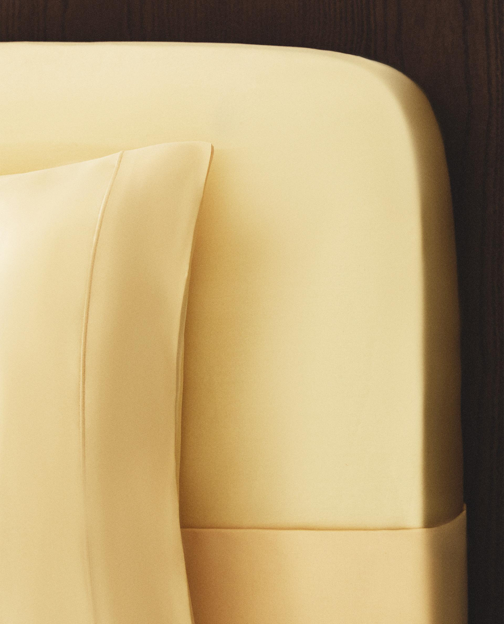 Zara Home - Атласная простыня с эластичной лентой, высота 40 см (300 нитей), желтый, 90х200х40 см