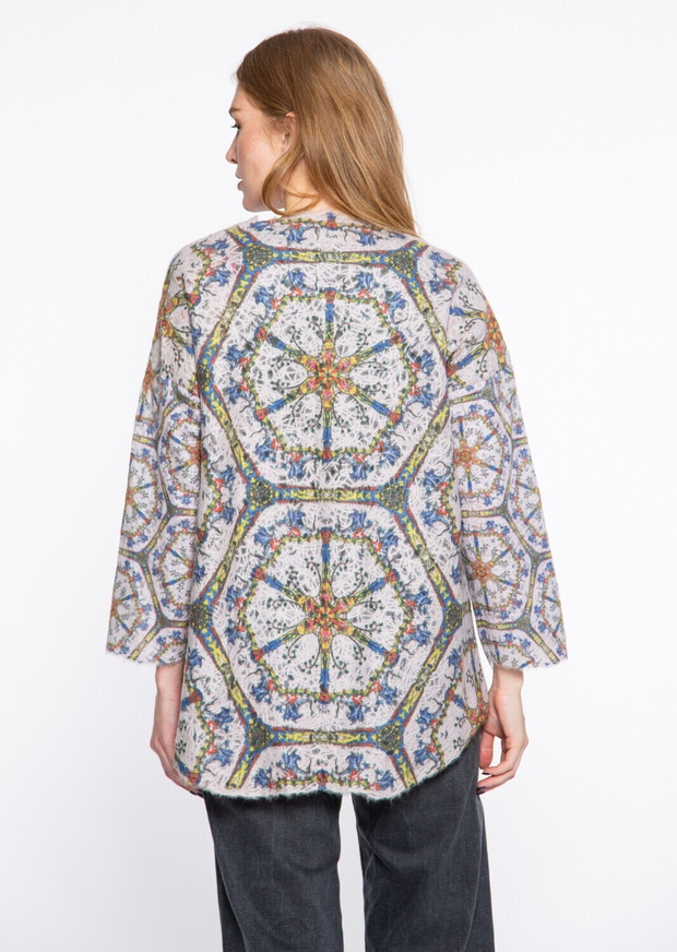 Шерстяной свитер "Лабиринт", по мотивам средневековых буквиц и фантастических существ со страниц Псалтири Латтрелла