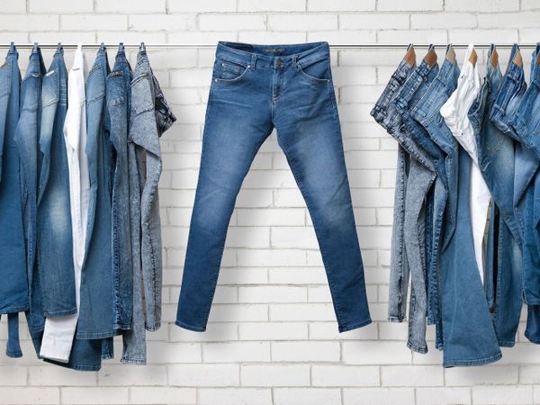 Почему их любят настолько, что джинсы оптом от производителя в России становятся еще выгоднее?