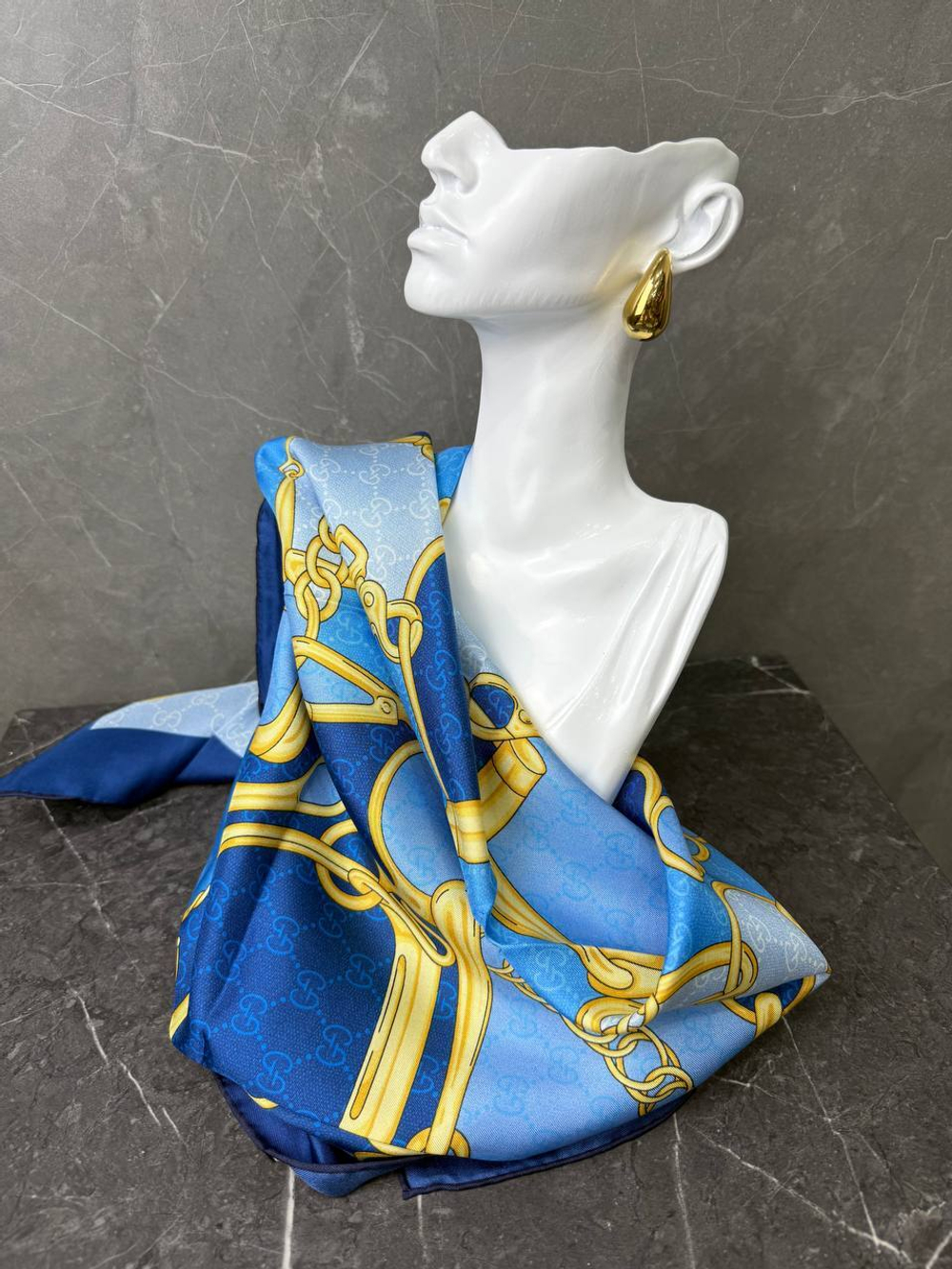 Платок Gucci