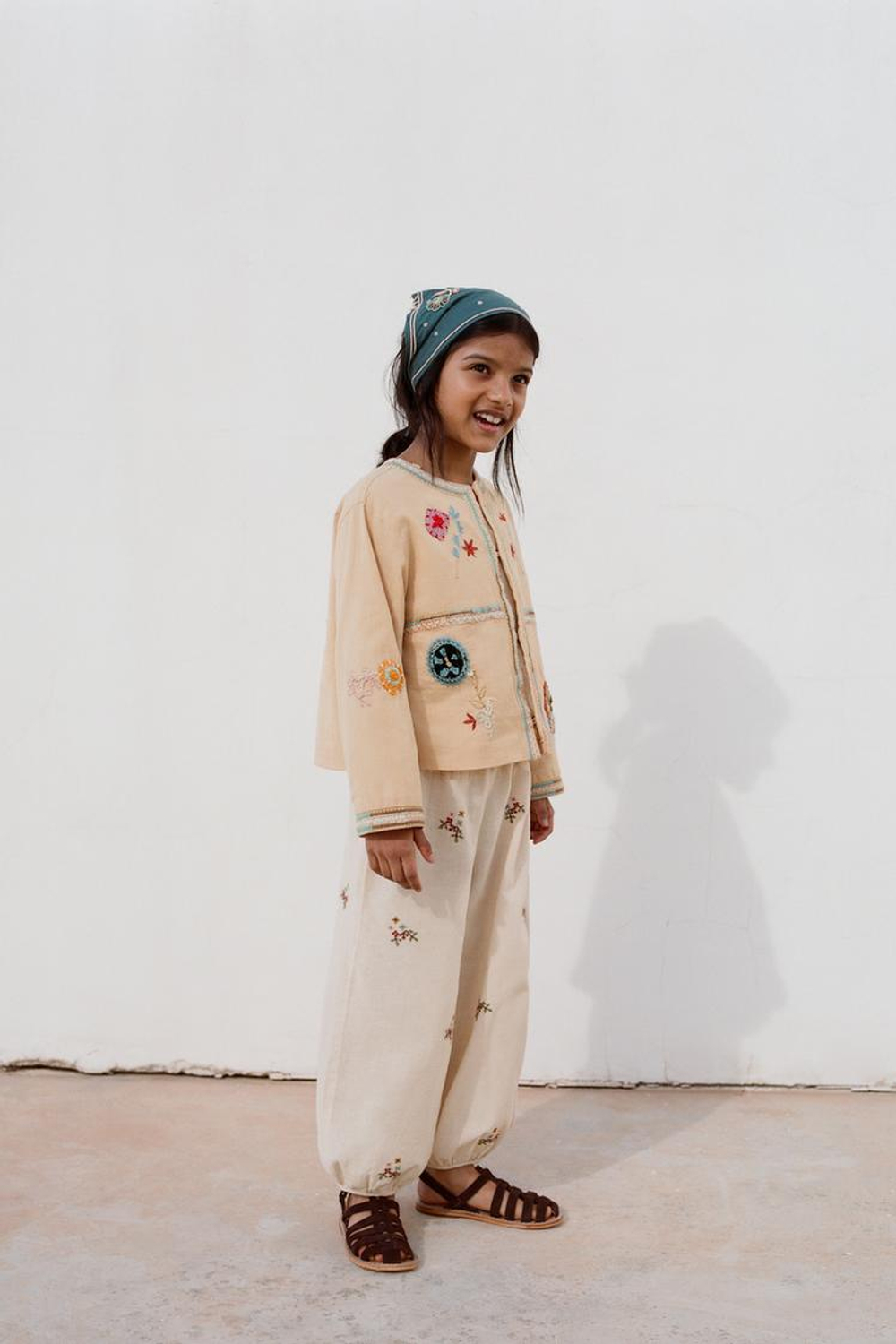 ZARA КУРТКА ИЗ ХЛОПКА И ЛЬНА С ВЫШИВКОЙ, ПЕРСИКОВЫЙ