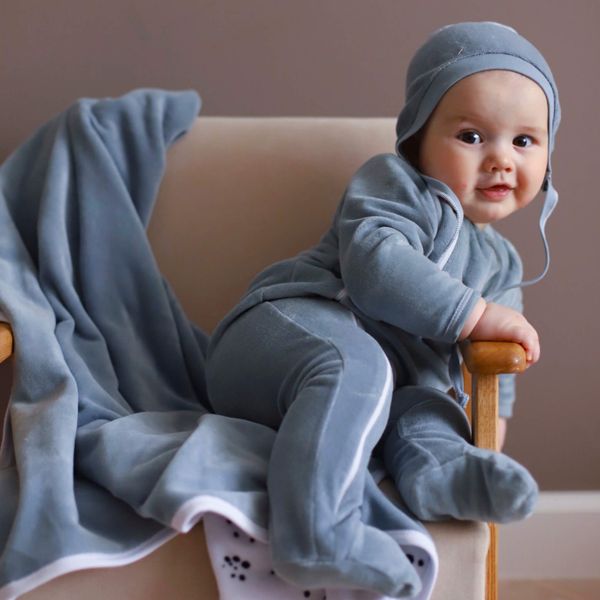 Как одеть ребёнка в прохладную погоду?