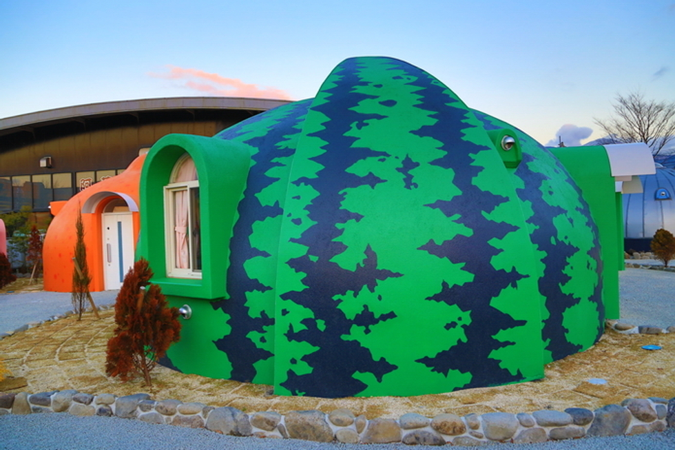 Купольный дом из пенопласта.