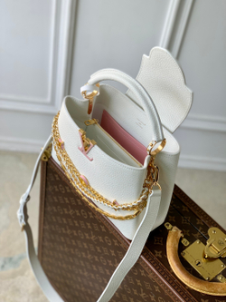 Louis Vuitton Capucines (3 sizes)