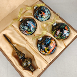 Сувенирный набор из 4-х новогодних шаров и наконечника с ручной росписью Палех "Сказки"