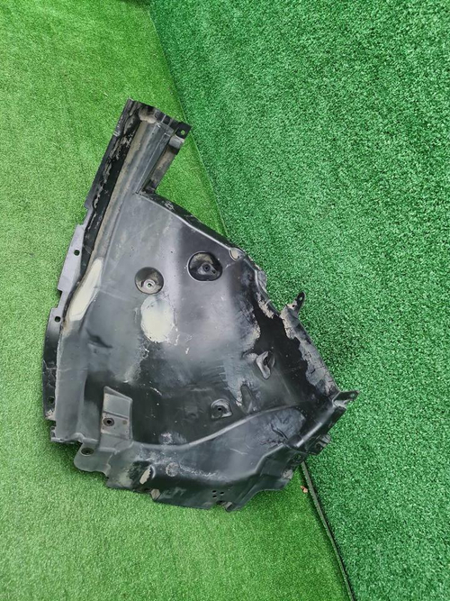 Подкрылок передний правый BMW X3 G01 (2017-2021)