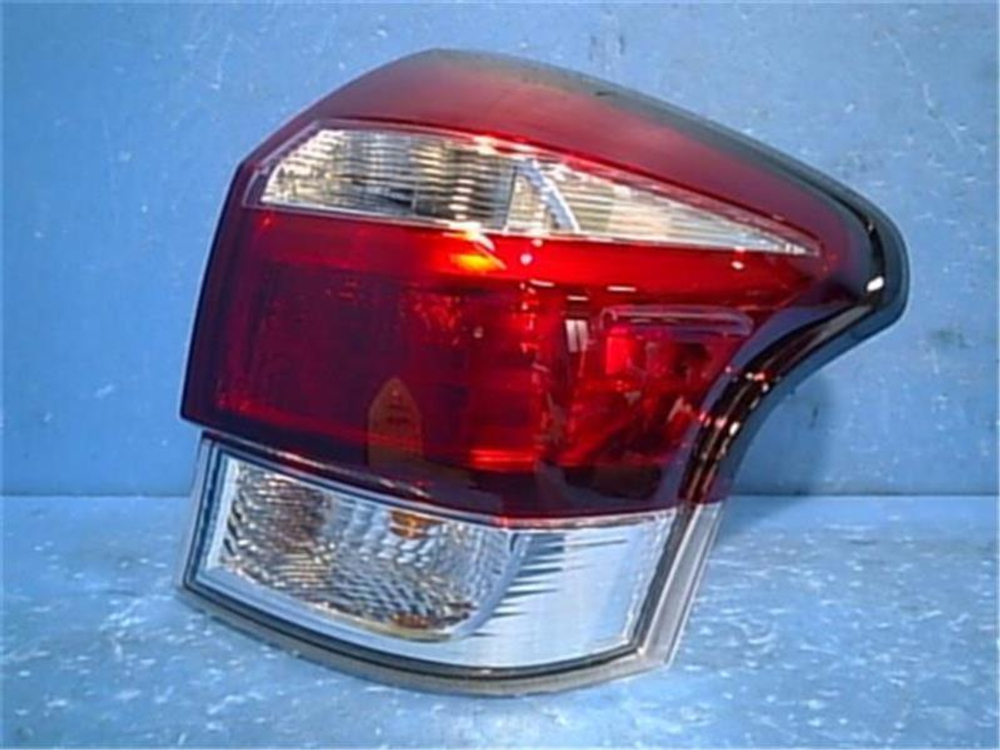 стоп правый Toyota Corolla Fielder NZE161 164 NKE165 13-106