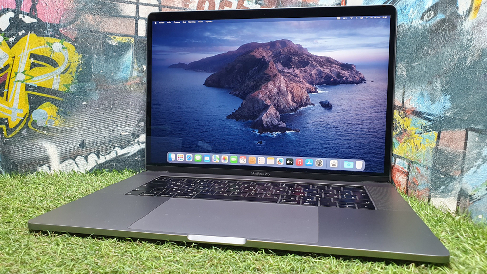 APPLE MacBook Pro 15" 2018 A1990 Retina i7/16Gb/256Gb/AMD Radeon Pro 560X