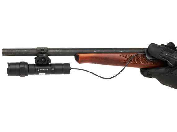 Фонарь подствольный Skywoods Hunter Pro 650 люмен, выносная кнопка, ЛЦУ