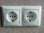 Розетка Legrand Valena + рамка 2 поста Белая