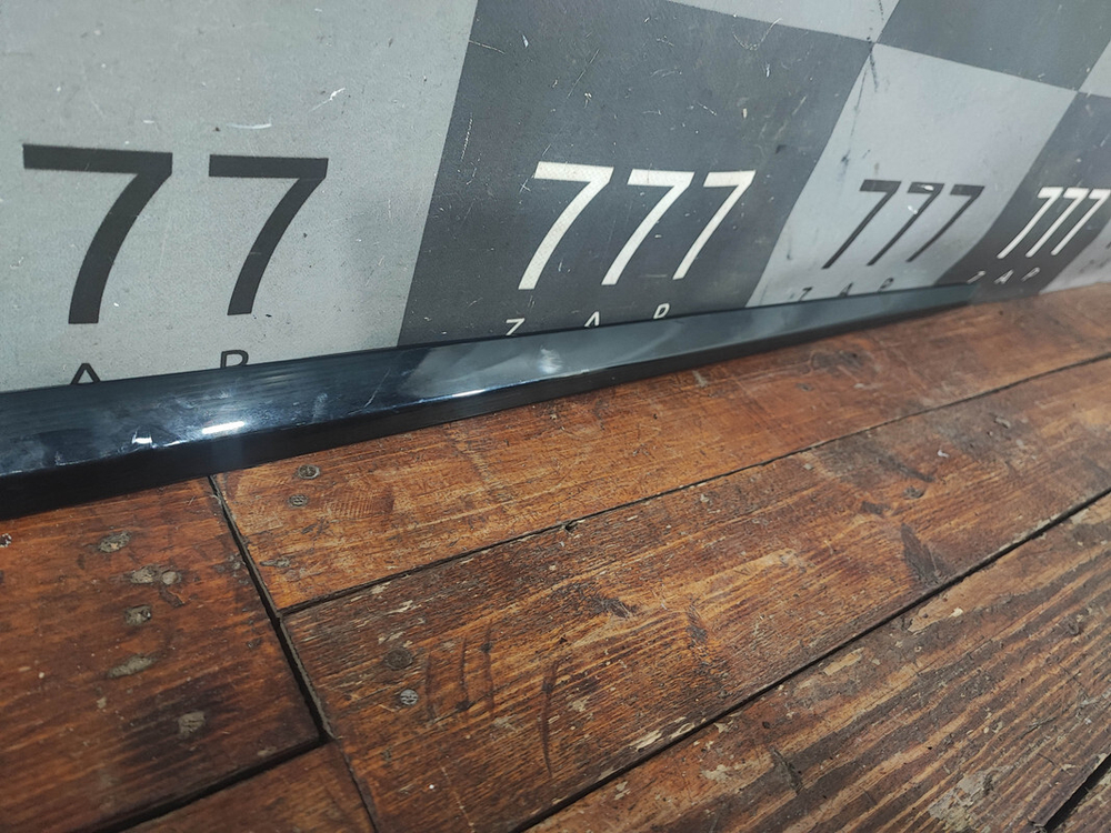 Молдинг двери передней правой Toyota Camry XV70 17-нв Б/У Оригинал PZ32933021