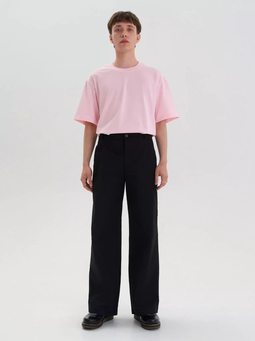 Купить Брюки FOS Объемные со складками Черные Брюки FOS Объемные со складками Черные