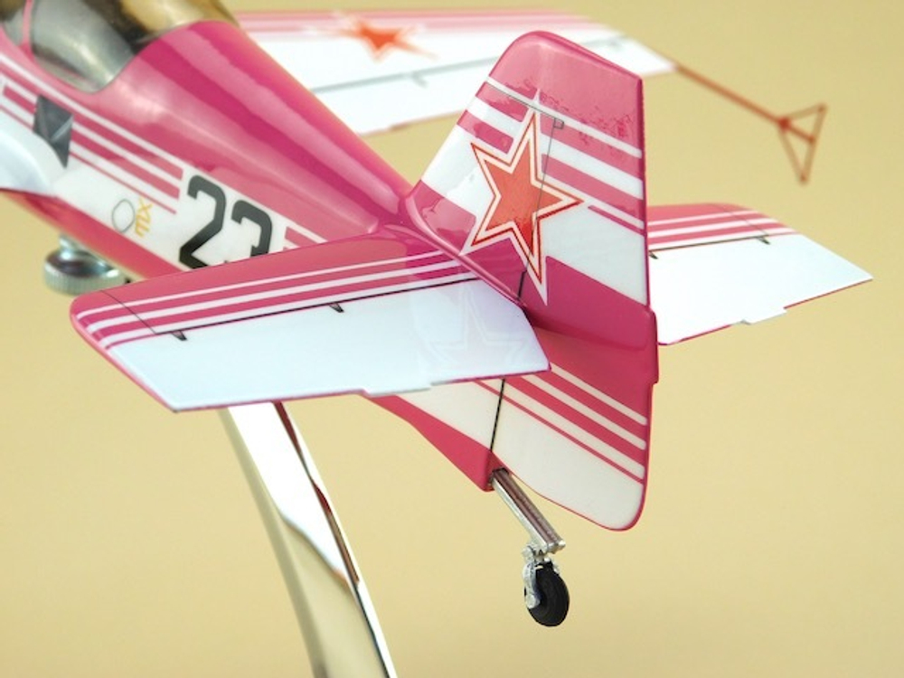 Модель самолета Су-26М (М1:30)