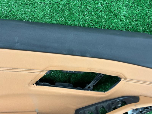 Обшивка двери передняя левая BMW 3er G20 (2018-н.в.)