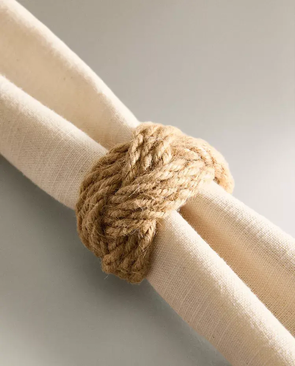 ZARA HOME КРУГЛЫЕ КОЛЬЦА ДЛЯ САЛФЕТОК (НАБОР ИЗ 4 ШТ.), СВЕТЛО-БЕЖЕВЫЙ