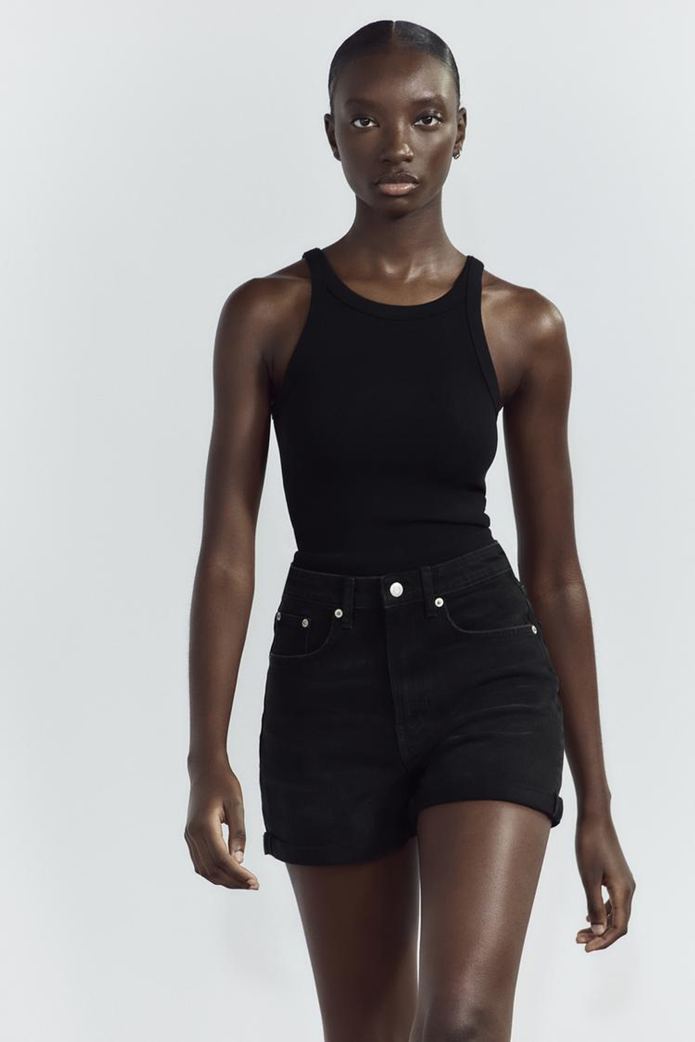 ZARА ШОРТЫ TRF MOM FIT С ВЫСОКОЙ ПОСАДКОЙ, ЧЕРНЫЙ