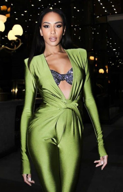 Комбинезон с глубоким вырезом из бифлекса