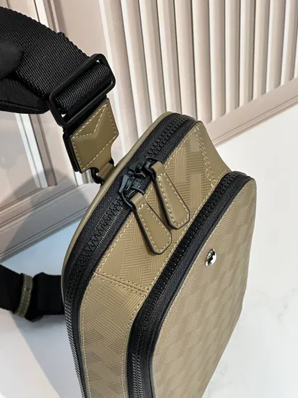 Сумка-слинг MONTBLANC EXTREME 3.0