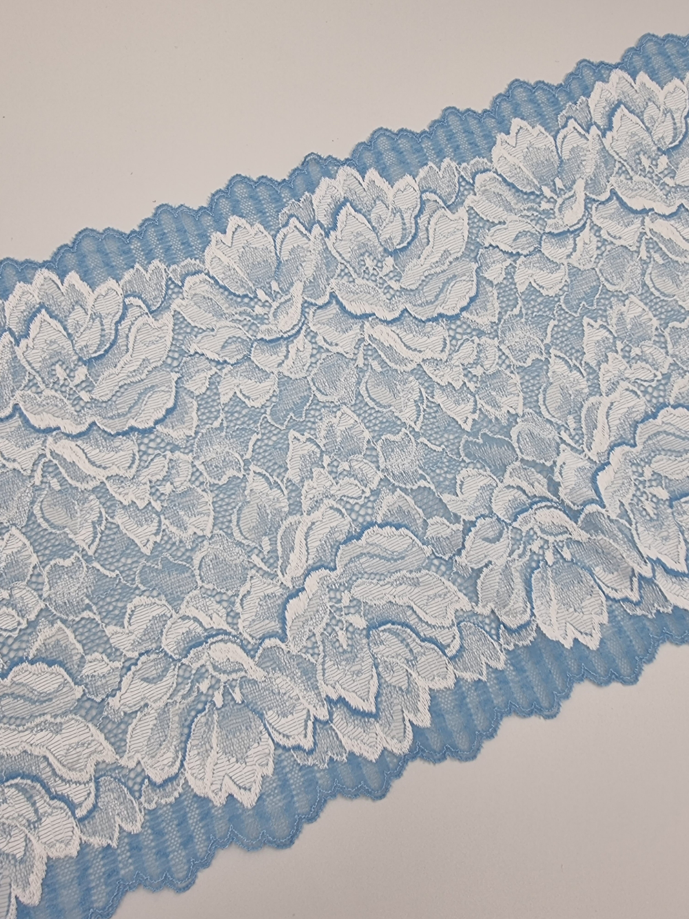 Кружево эластичное голубое К809 23 см (Япония)