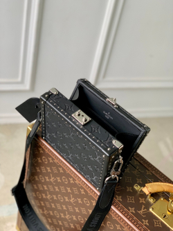 Louis Vuitton Clutch Box
