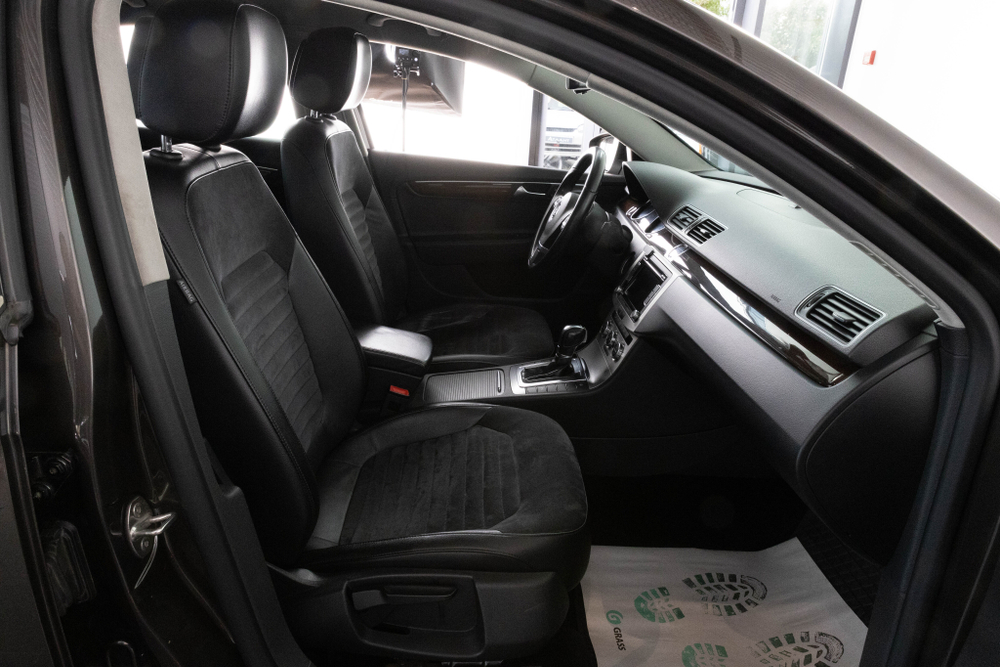 Volkswagen Passat, 2012 год