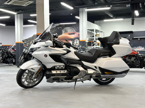 Honda GL 1800 Gold Wing (DCT)