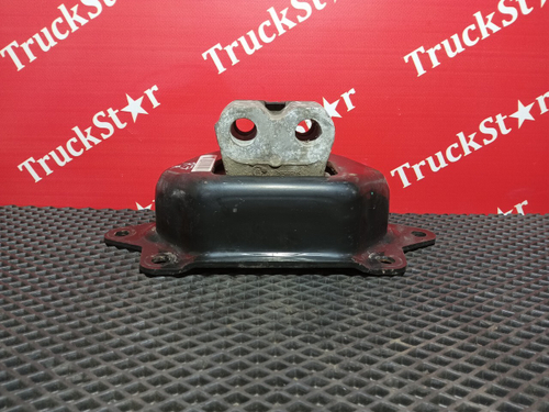 Подушка двигателя задняя 2018 г.