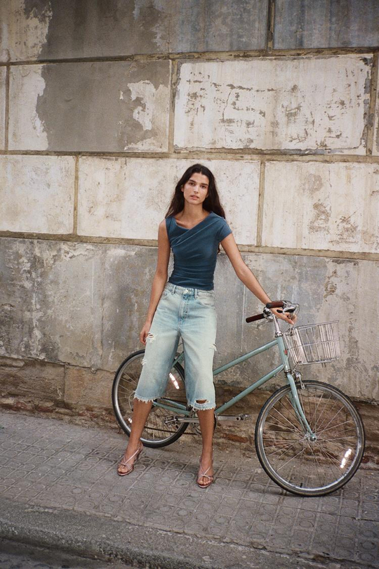 ZARA АСИММЕТРИЧНЫЙ ТОП СО СБОРКАМИ, ВЫЦВЕТШИЙ СИНИЙ