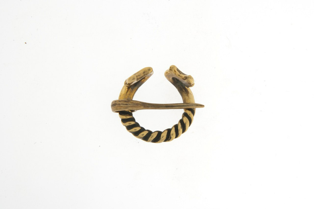 Фибула. Новгород 13-14 в.