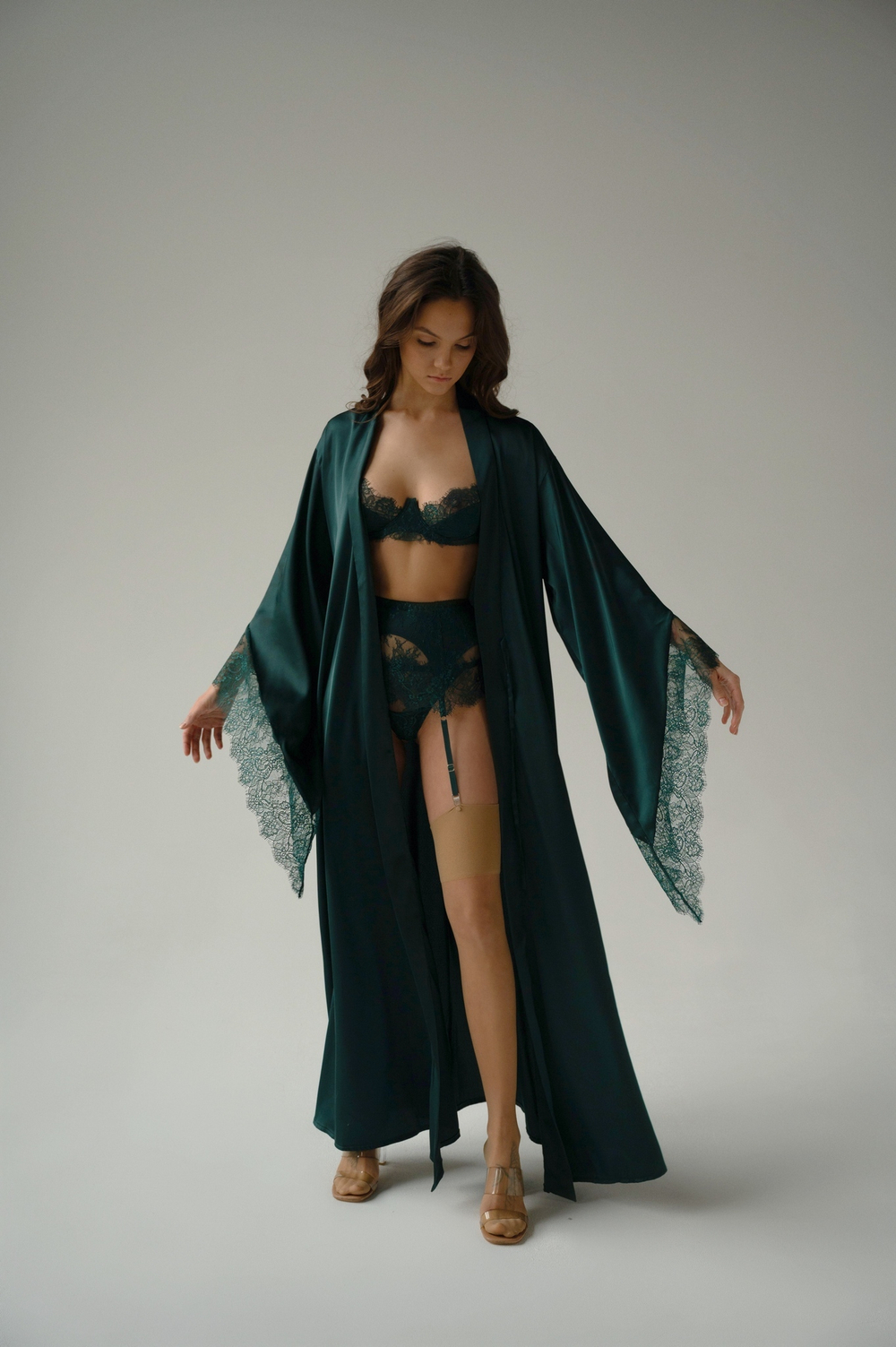 Пояс-юбочка для чулок Emerald