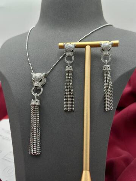 Серьги Cartier