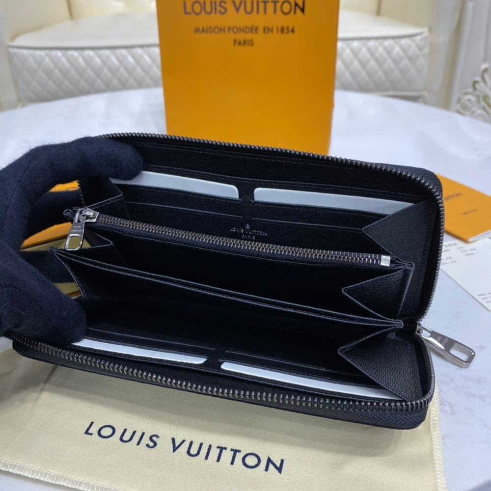 Louis Vuitton Zippy Wallet