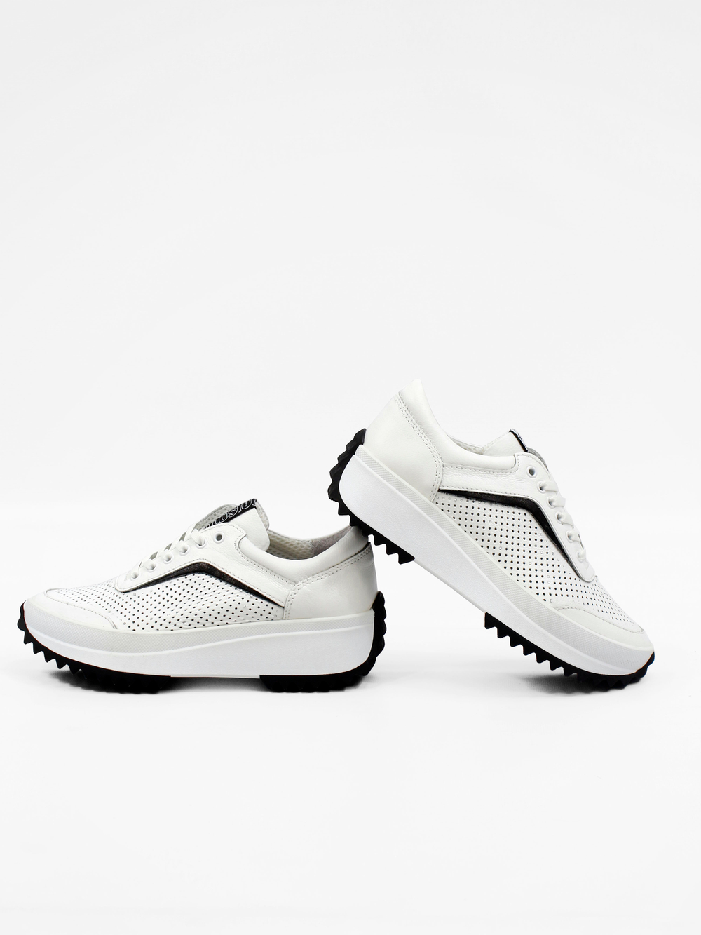 Кроссовки женские P698-1V