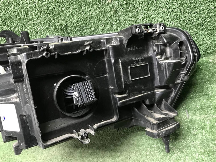 Фара левая BMW X5 G05 X6 G06 (18-23) Laser