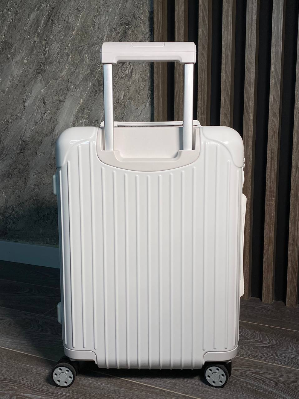 Чемодан Rimowa