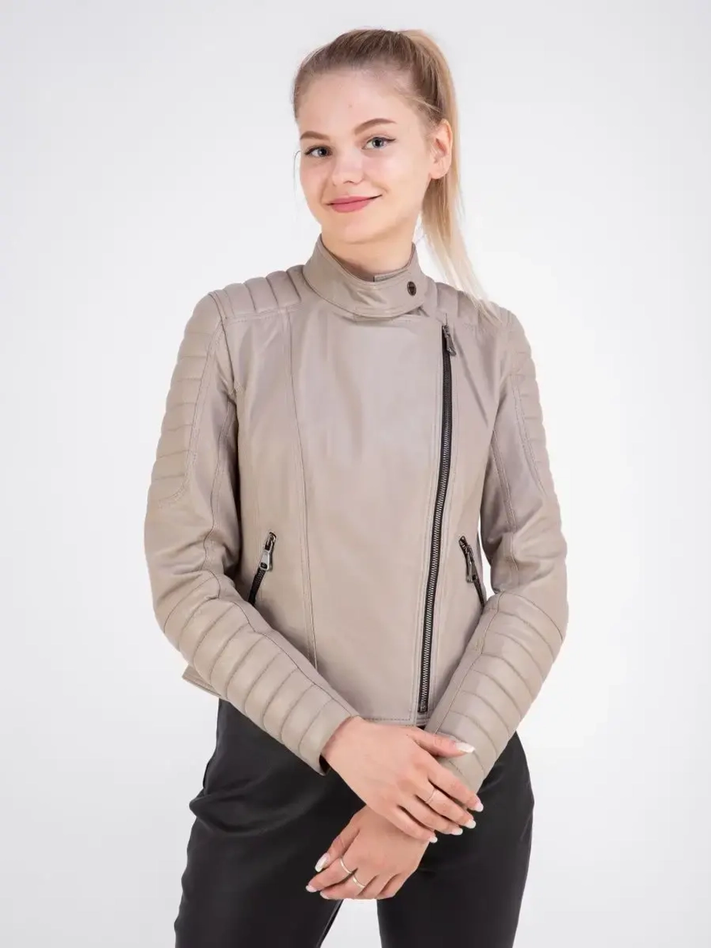 Косуха укороченная демисезонная куртка из натуральной кожи