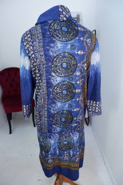 Платье приятной расцветки для весны, визуально 50 размер