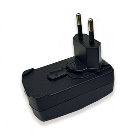 Garmin сетевое зарядное устройство 100-220V, USB 5В, 1 А европейская вилка (010-10635-00)
