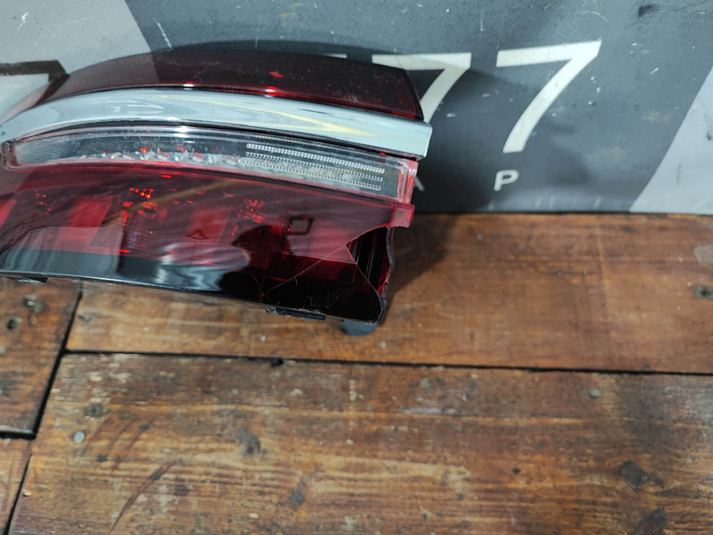 Фонарь задний левый Geely Monjaro 21-нв Б/У Оригинал 7057046100