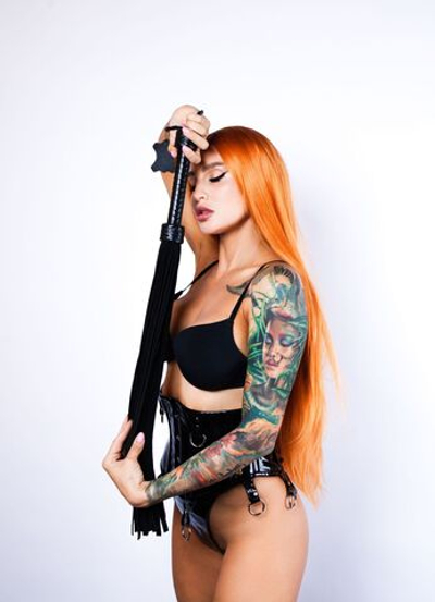 Черный флоггер Scandal из натуральной кожи с замшевыми хвостами - 75 см. (Цвет: черный)