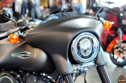 Harley-Davidson® Softail® Sport Glide™ (FLSB) 2020