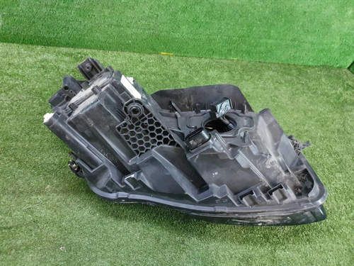 Битая Фара левая VW Touareg 3 (2018-н.в.) LED