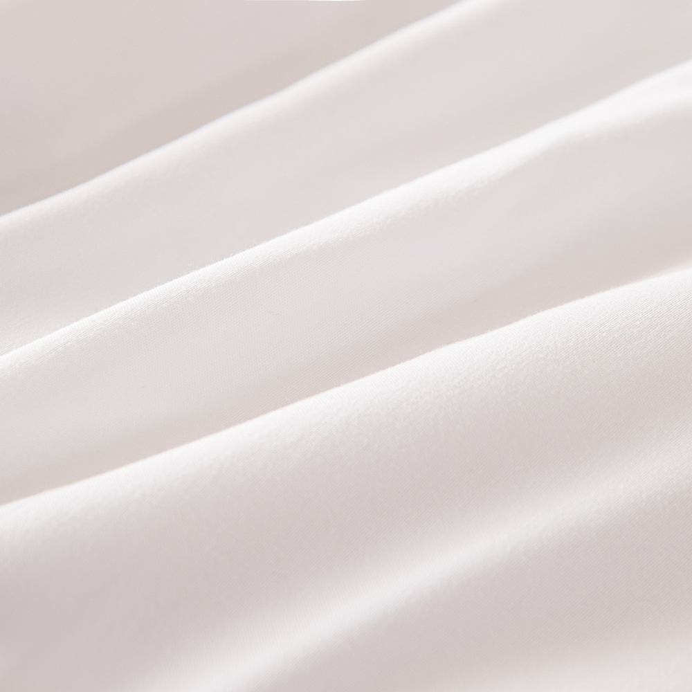 Одеяло SM Всесезонное SM001 красный кант 200*220 см