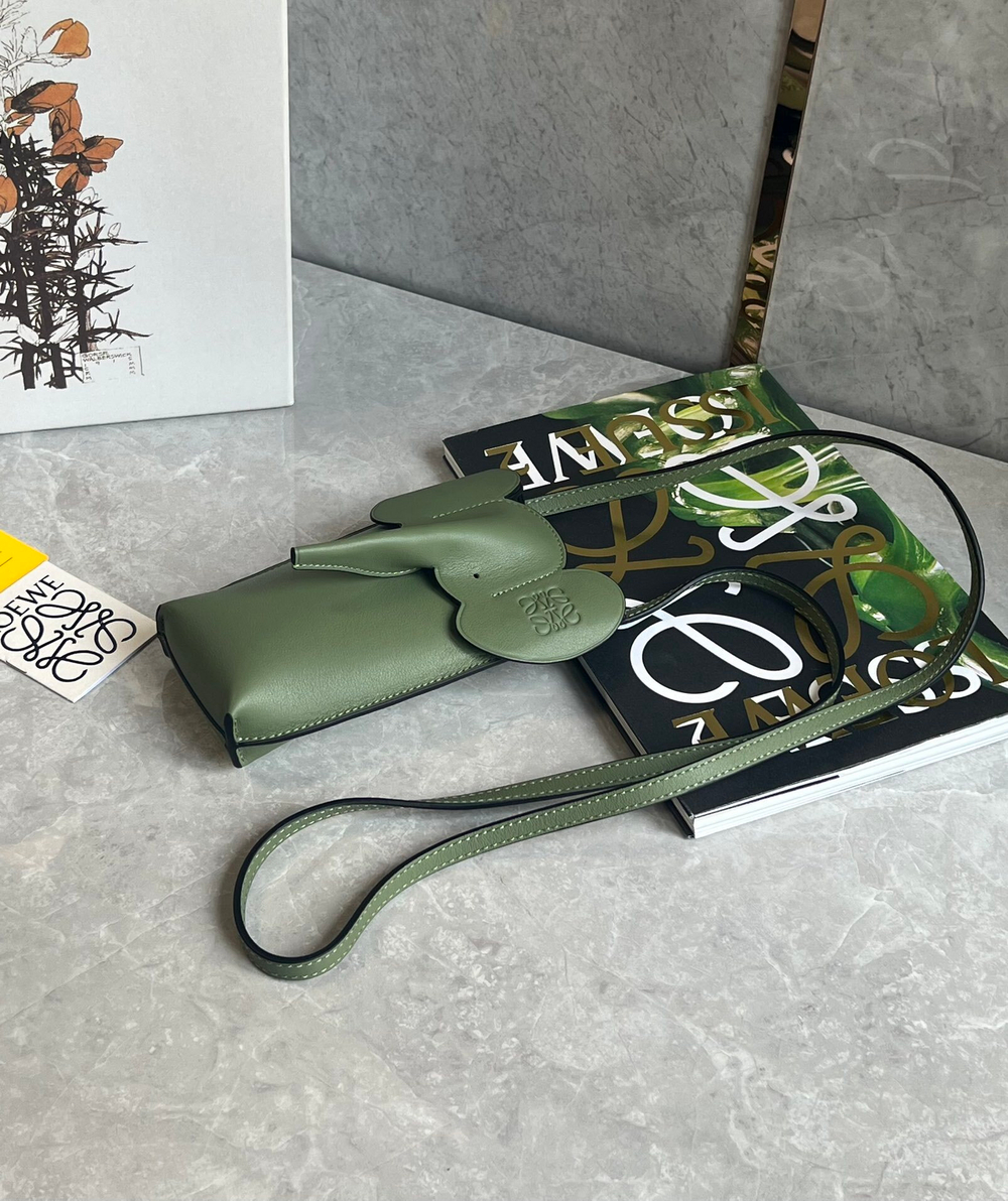 Loewe  Elephant Pocket 18 cm